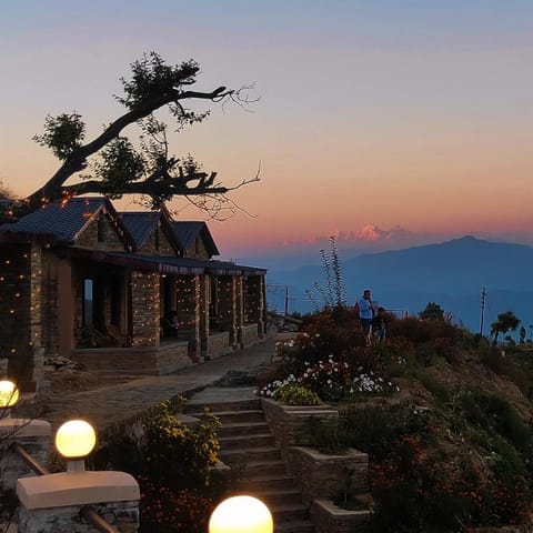 Meraki Huts Hotel in Uttarakhand