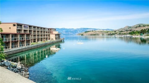 Grandview Lake Chelan- Waterfront View, Pool, Hot tub, Golf, 1 Min To Downtown Appartement-Hotel in Chelan (In Town)
