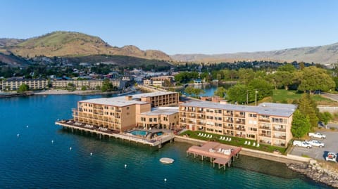 Grandview Lake Chelan- Waterfront View, Pool, Hot tub, Golf, 1 Min To Downtown Apartment hotel in Chelan (In Town)