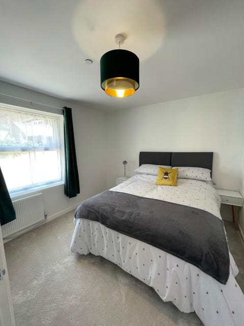 Quiet and central modern new build bungalow Condo in Hereford
