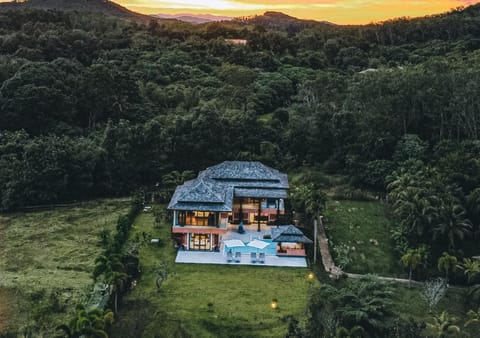 Property building, Pool view