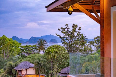 Nearby landmark, Day, Lake view, River view, Sea view