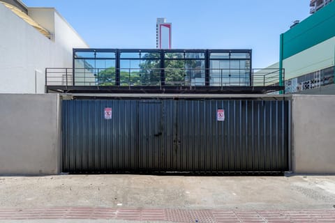 Property building, Facade/entrance