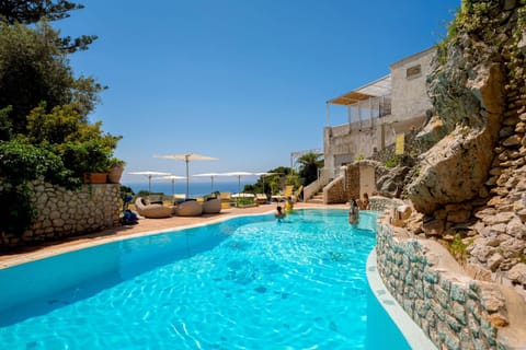 Pool view, Swimming pool, sunbed