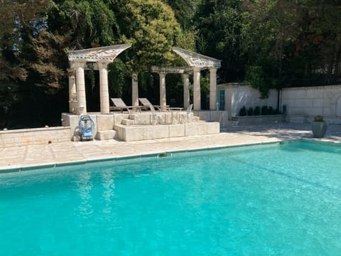 Gîte Encore Un Soir House in Hyères