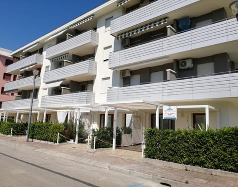 Property building, Street view