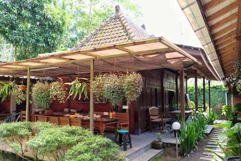 Cempaka Borobudur Guest House Chambre d’hôte in Special Region of Yogyakarta