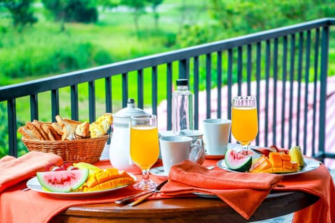 Balcony/Terrace, Food and drinks, Food, Breakfast, Continental breakfast, Buffet breakfast