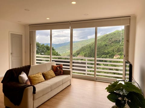 Living room, Mountain view