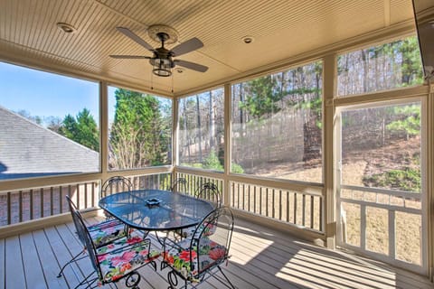 Updated Mableton Home about 14 Miles to Downtown ATL! Casa in Mableton