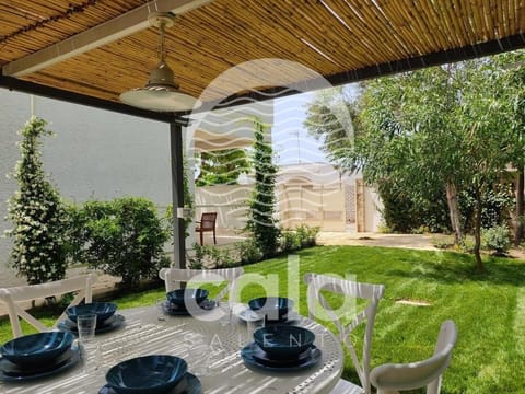 Patio, Garden, Dining area, Garden view