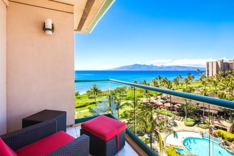 K B M Resorts- HKH-603 Ocean-front 3bd villa, chefs kitchen, private balcony, remodeled Appartement in Kaanapali