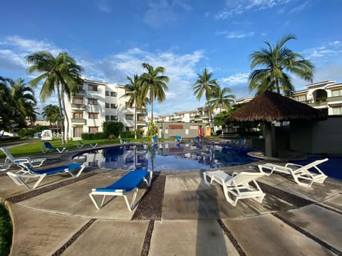 hermoso condominio suites las palmas con alberca Apartment in Manzanillo