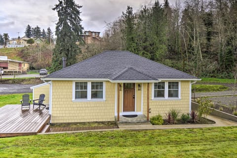 Updated Port Orchard Home, Walk to Waterfront House in Port Orchard