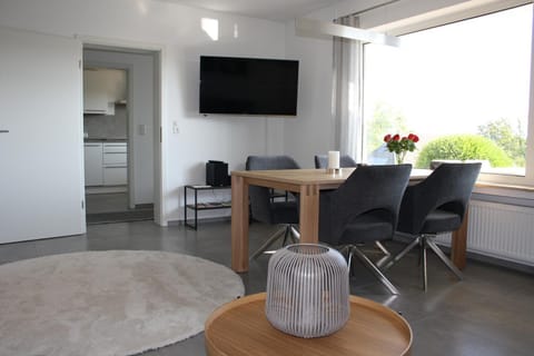 TV and multimedia, Dining area