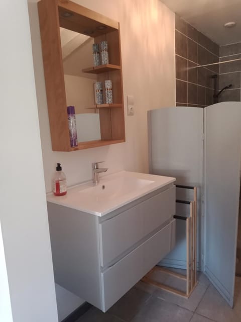 Chambre-Studio en rez-de-jardin Apartment hotel in Hauts-de-France