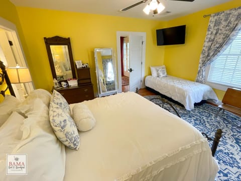 Bama Bed and Breakfast - Capstone Suite Hôtel in Northport