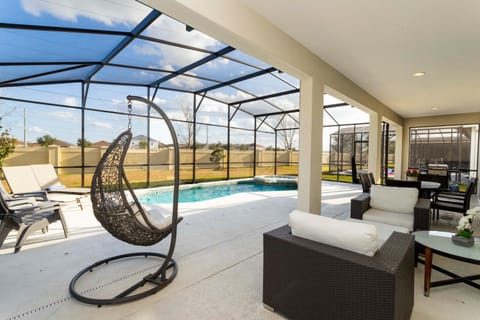Stunning 7 Bd Close to Disney w/ Pool @ Sonoma 2639 House in Kissimmee