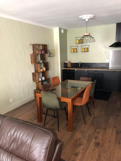 Le 2 BIS Apartment in Langres