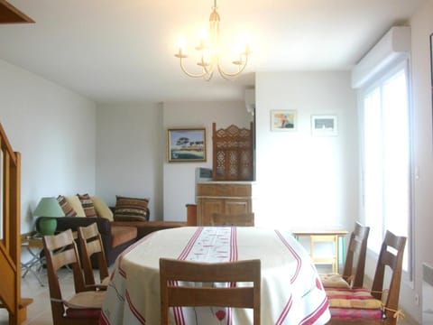 Dives-sur-Mer, 3 pièces duplex, terrasse, animaux admis - FR-1-487-278 Apartment in Cabourg