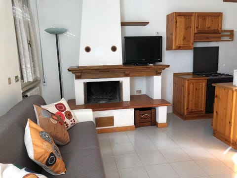 Kitchen or kitchenette, Lounge or bar, flat iron