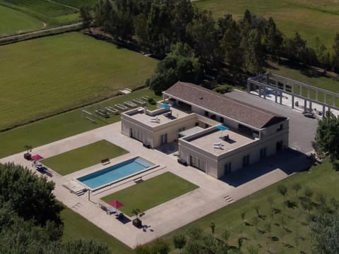 Bird's eye view, Pool view