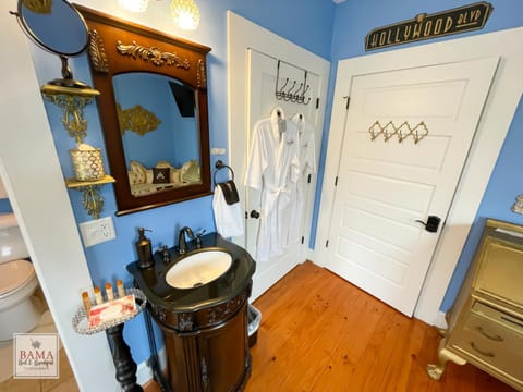 Bama Bed and Breakfast - Chimes Suite Hôtel in Northport