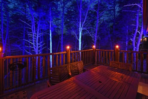 Enchanted Forest Cabin And Teepee! Lights & Laser Show! Private Hot Tub! Unique Stay! House in Sevierville