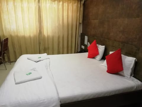 HOTEL SHARADA INTERNATIONAL Hotel in Thane