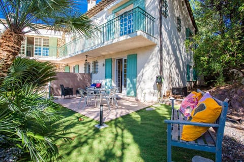 Patio, Facade/entrance, Garden