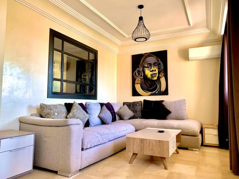 Sab 14 - Amazing Views Of The Mosque Hassan. Comfy 2 Bedrooms - Super well located Condo in Casablanca