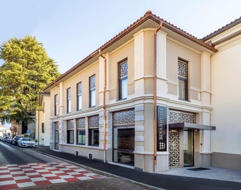 Property building, Facade/entrance