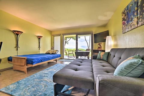 Oceanfront Molokai Condo with Pool and Grills! Copropriété in Molokai