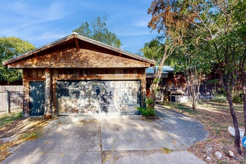 Old Goast House House in Canyon Lake