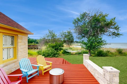 Lakefront Life House in Lake Buchanan