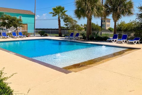 Coral Reef Gataway House in Rockport