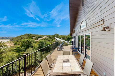 Coventry Casa House in Lake Travis