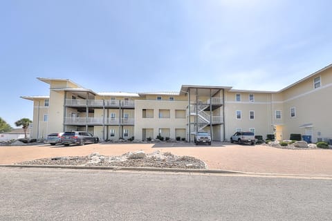 Sand Dollar Unit C3 Apartment in Rockport