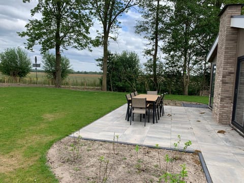 Nieuw! 6-persoons chalet aan het Veluwemeer dichtbij Harderwijk, Amersfoort en Zwolle Chalet in Biddinghuizen