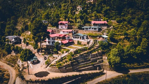 Seclude Ramgarh Willows Bed and Breakfast in Uttarakhand