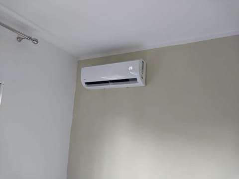 internet, air conditioner