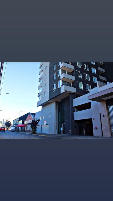 Property building, Day, Street view