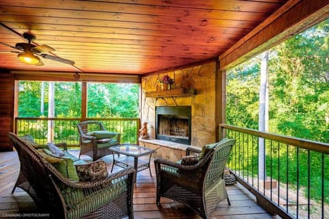 Balcony/Terrace, Seating area, Garden view, fireplace