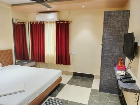 STAYMAKER Addyama - Only Indian Citizens Allowed Hotel in Kolkata