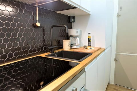 Viihtyisä & Varusteltu Keskusta-asunto Neljälle! Apartment in Finland