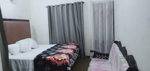 Family Guest House Lahore Near Airport Urlaubsunterkunft in Lahore