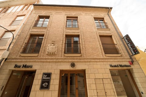 Hostal Martínez Bed and Breakfast in La Rioja