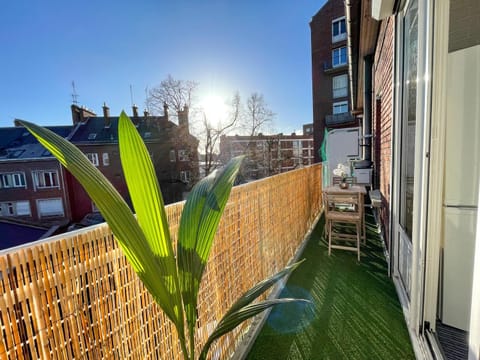 Balcony/Terrace, Garden view