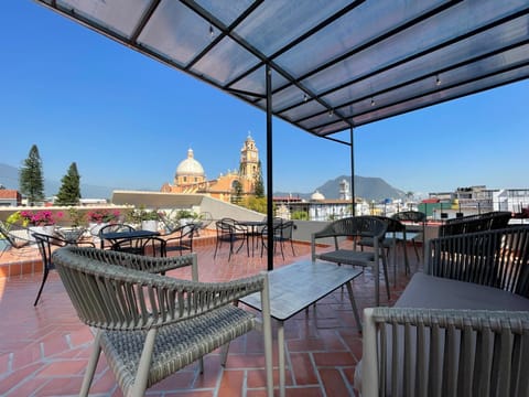 Balcony/Terrace, City view