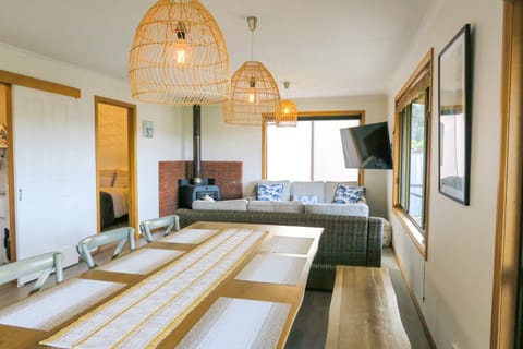 Bridgecroft Beach Shack blissful spa retreat for 6 Villa in Port Arthur